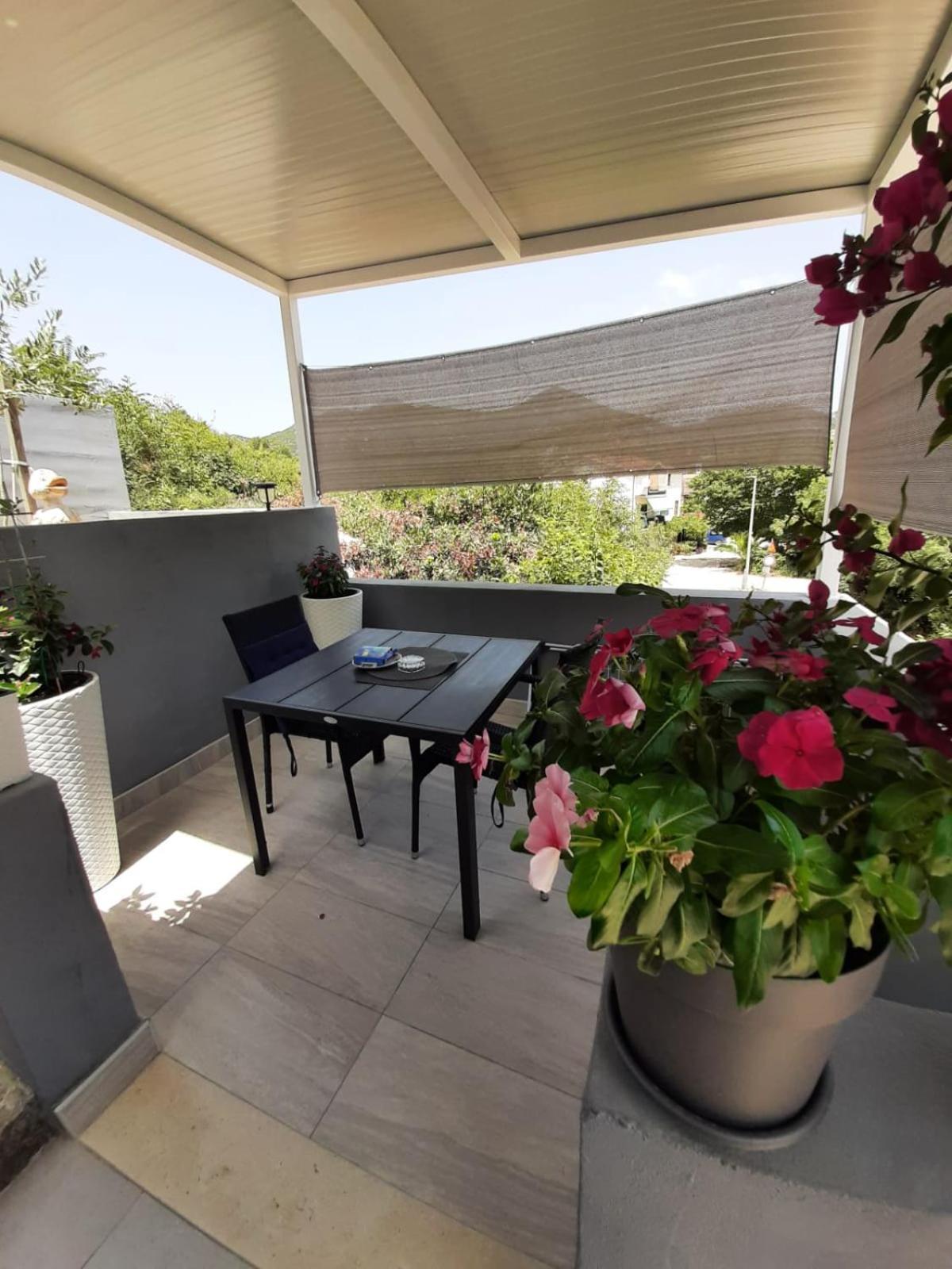 Apartman Jadranka Rogotin Bagian luar foto